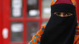 [영국] 영국 법정은 무슬림 여인들을 보호해야 한다