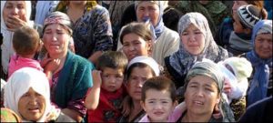6월18일 – 타직키스탄에 있는 우즈백크인
