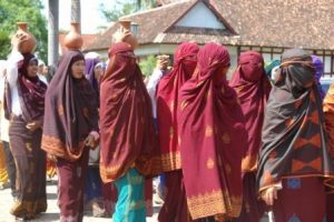 5월20일 – 동숨바와(Sumbawa)의 음보조(Mbojo 혹은 Bima)